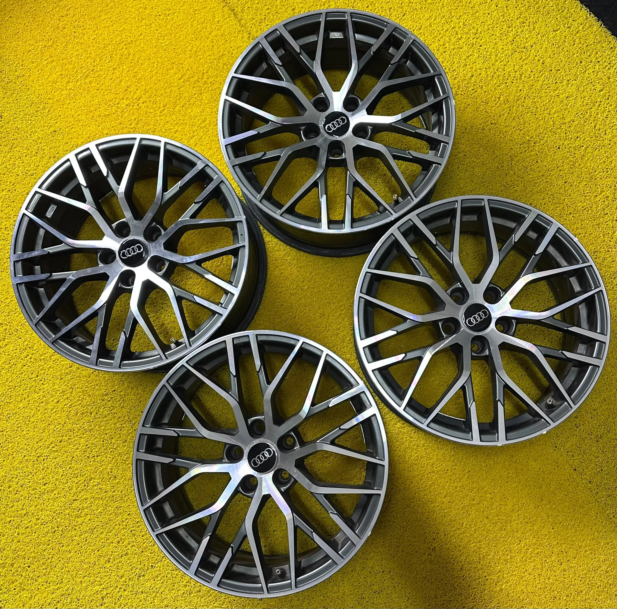 5x112 18 İNÇ J8 ET35 AUDI R8 JANT TAKIMI