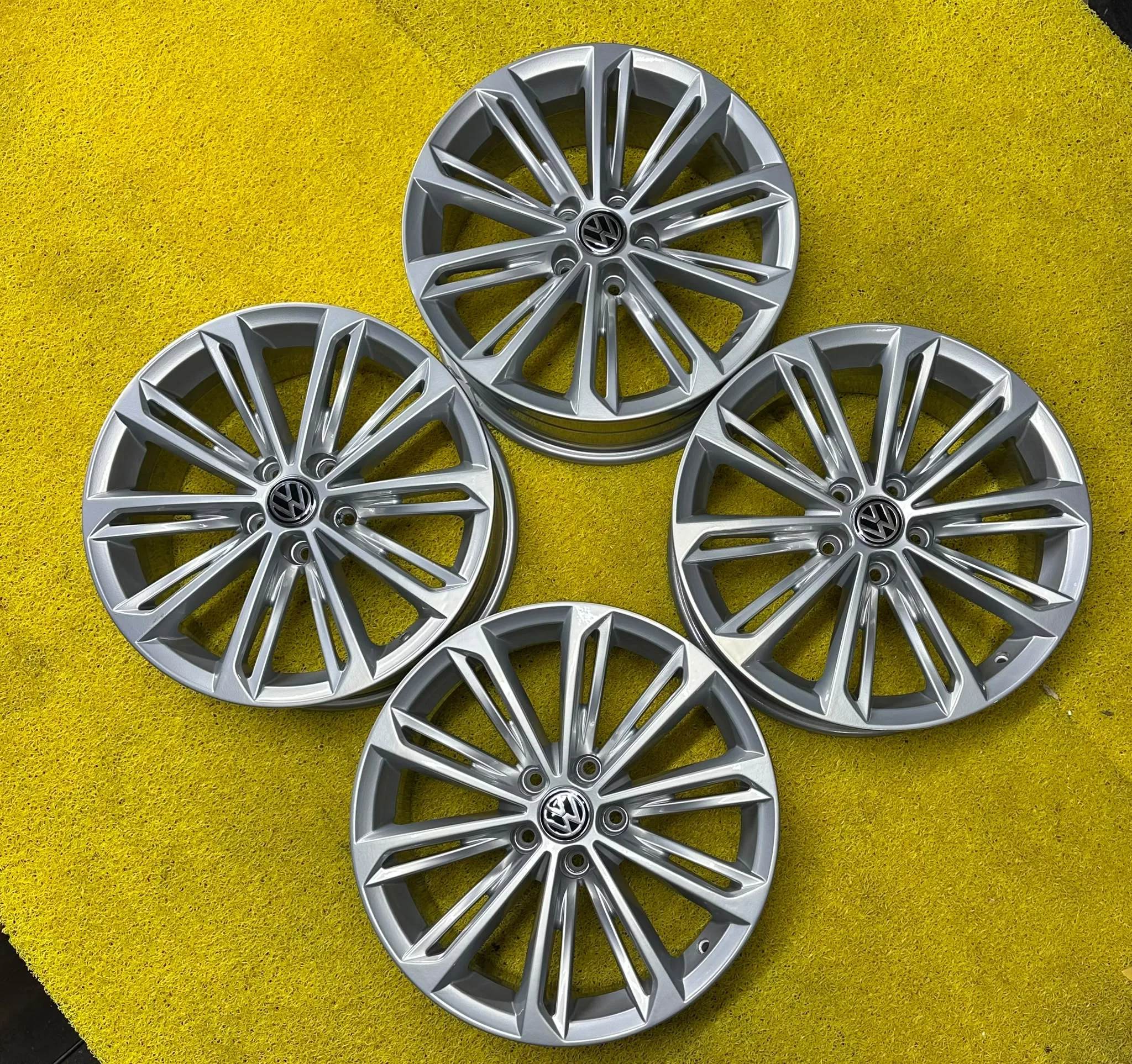 5x112 18 İNÇ J8 ET40 VOLKSWAGEN VERONA JANT TAKIMI