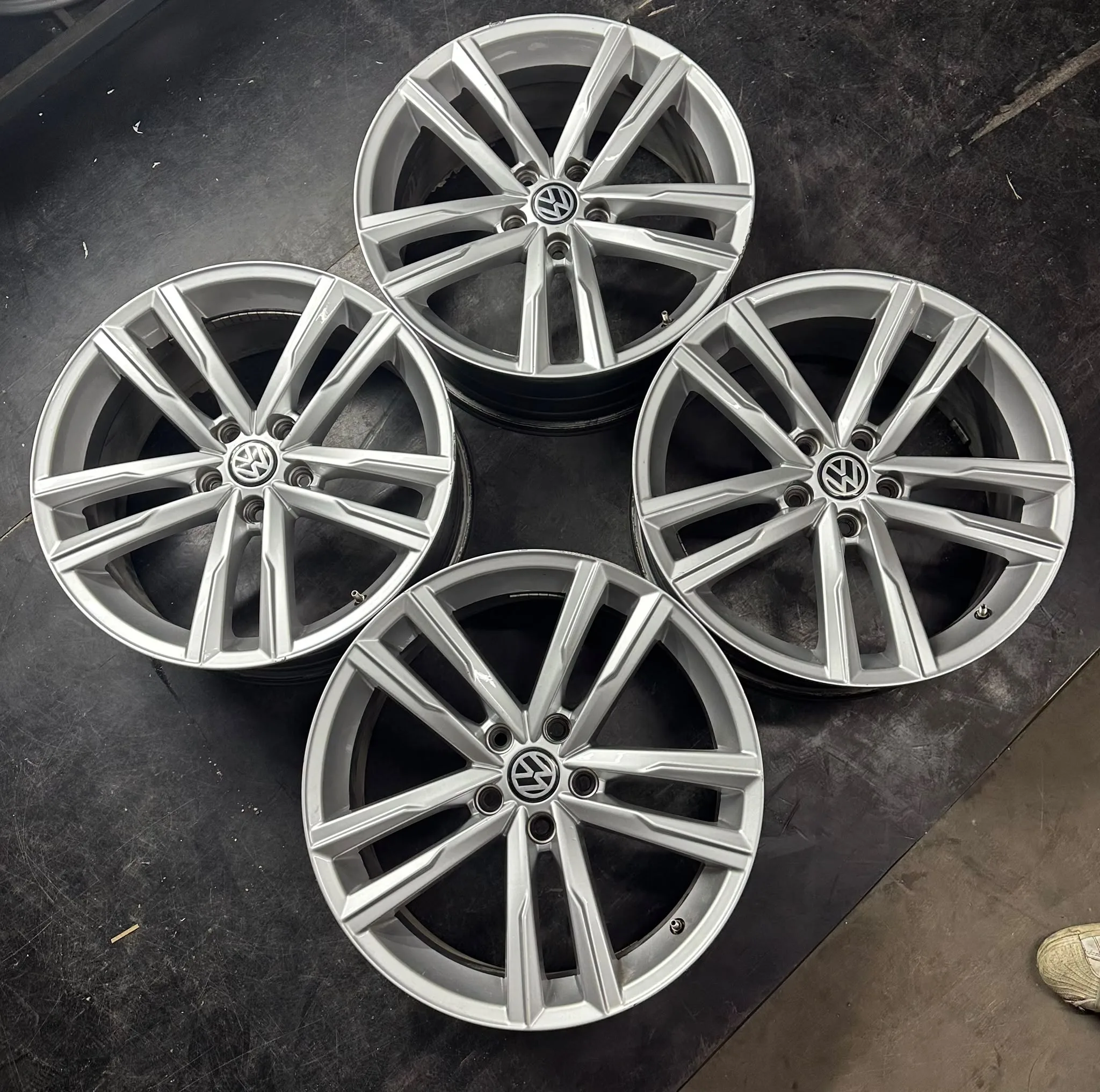 5x112 18 İNÇ J8 ET35 VOLKSWAGEN DARTFORD JANT TAKIMI