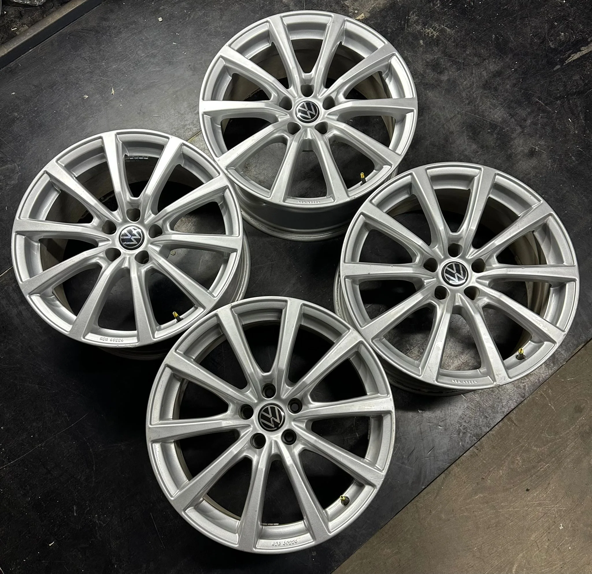 5x112 19 İNÇ J8.5 ET40 VOLKSWAGEN JANT TAKIMI