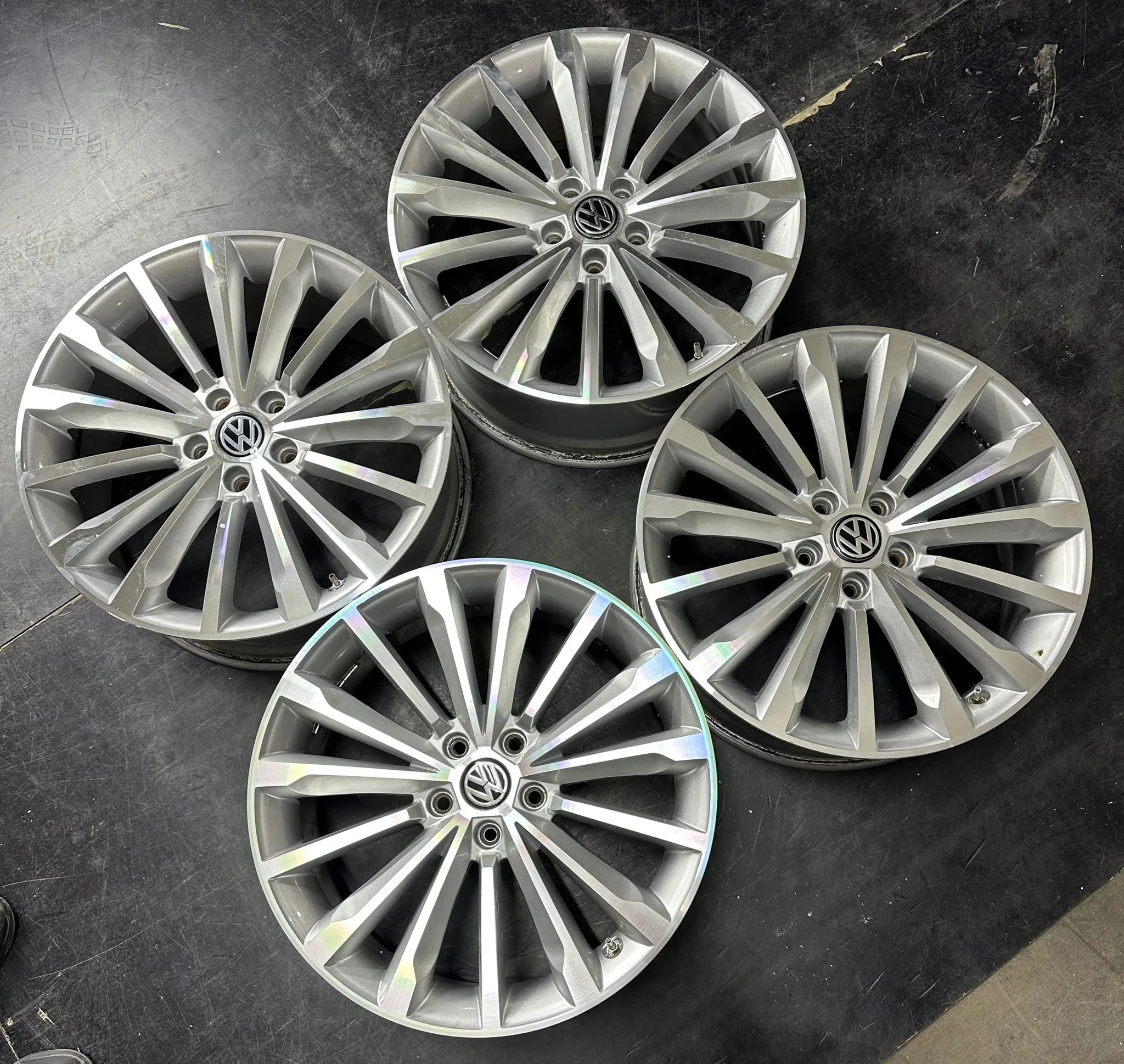 5x112 19 İNÇ J8 ET35 VOLKSWAGEN JANT TAKIMI