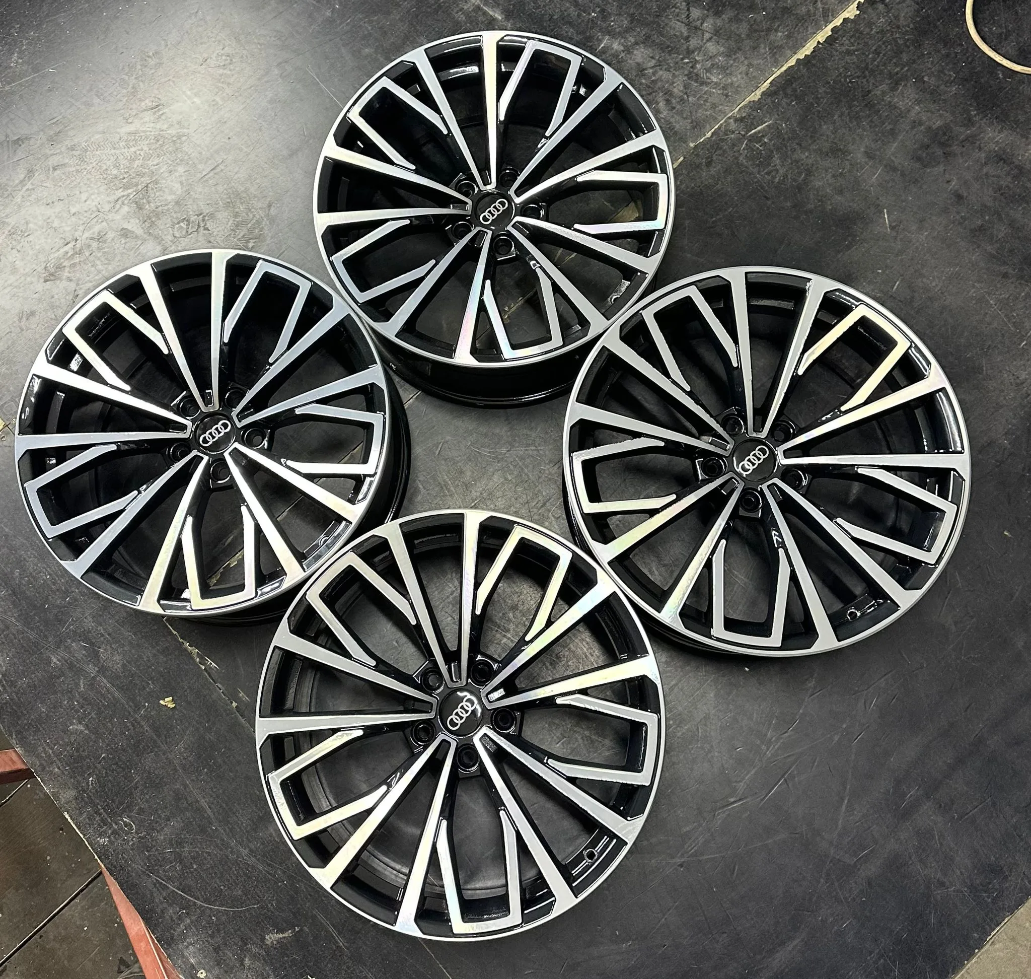 5x112 19 İNÇ J8.5 ET30 AUDI S LİNE JANT TAKIMI