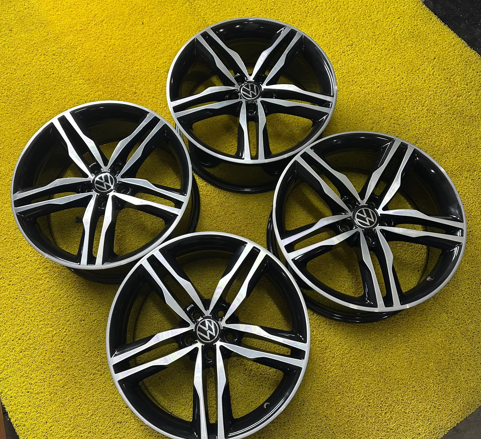 5x112 19 İNÇ J8.5 ET35 ORJİNAL VOLKSWAGEN JANT TAKIMI