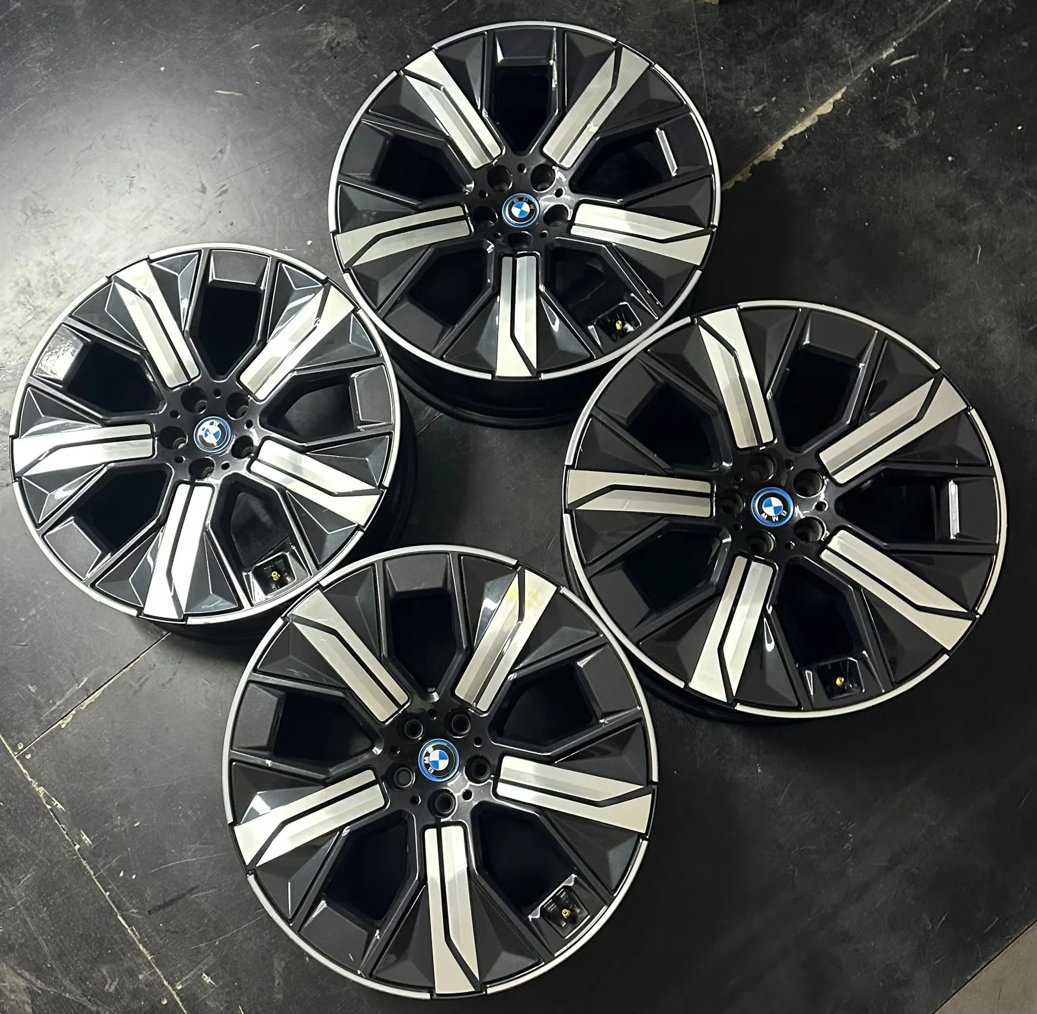 5x112 21 İNÇ J9 ET35 ORJİNAL BMW İX (İ20 ) STYLİNG 1011 JANT TAKIMI