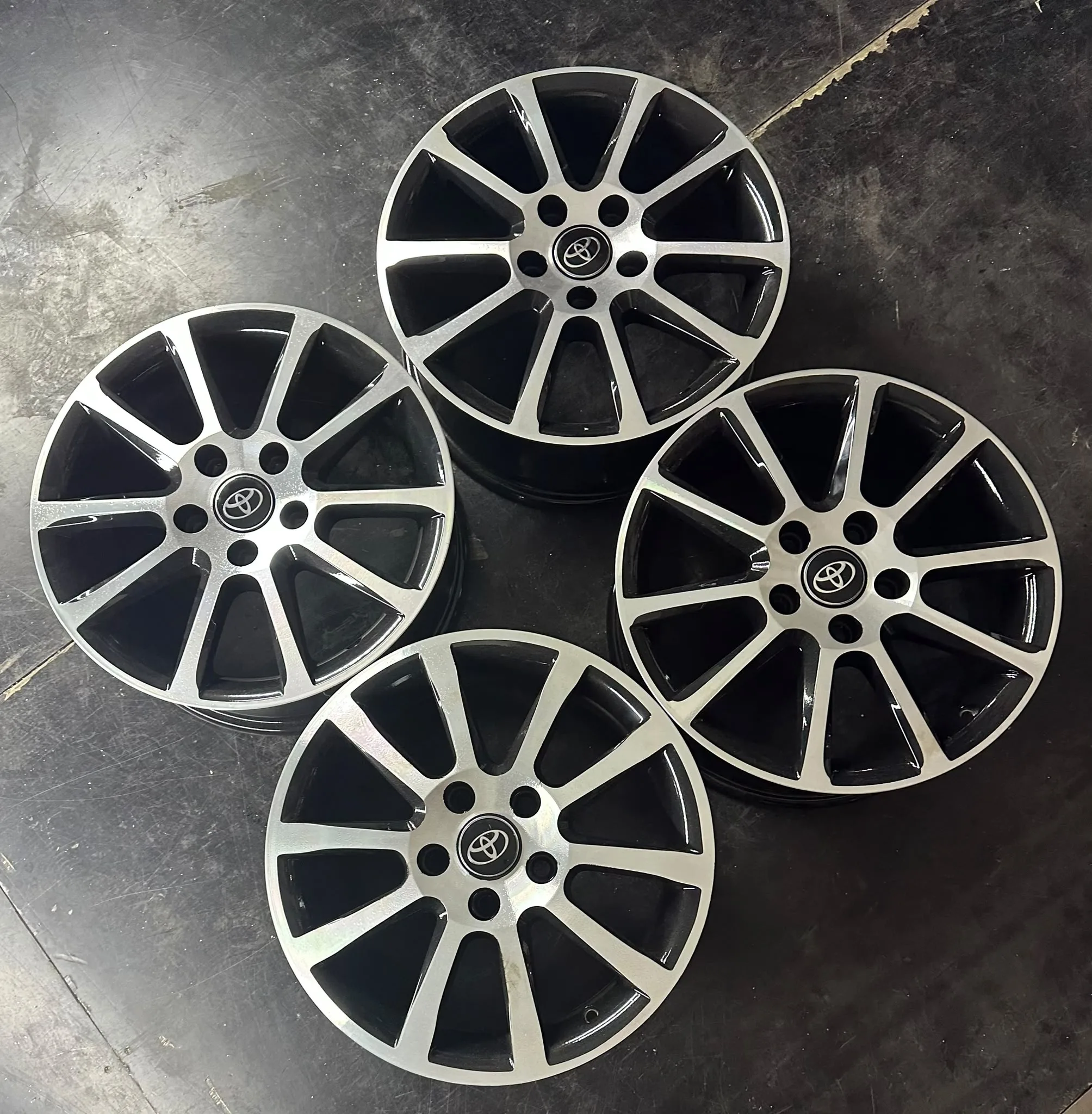 5x114.3 16 İNÇ J6.5 ET50 TOYOTA JANT TAKIMI