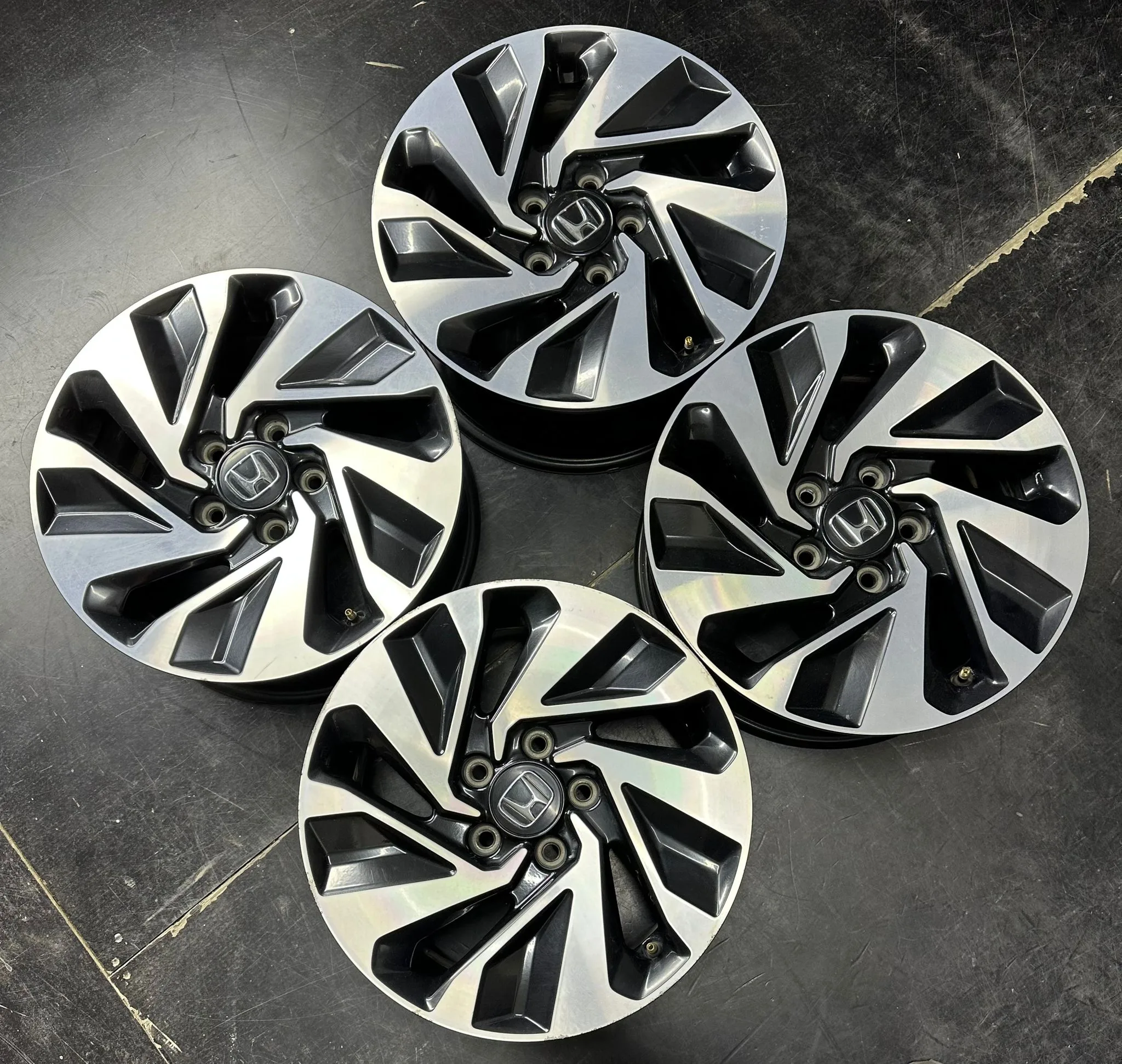 5x114.3 16 İNÇ J7 ET45 ORJİNAL HONDA CİVİC FC5 JANT TAKIMI