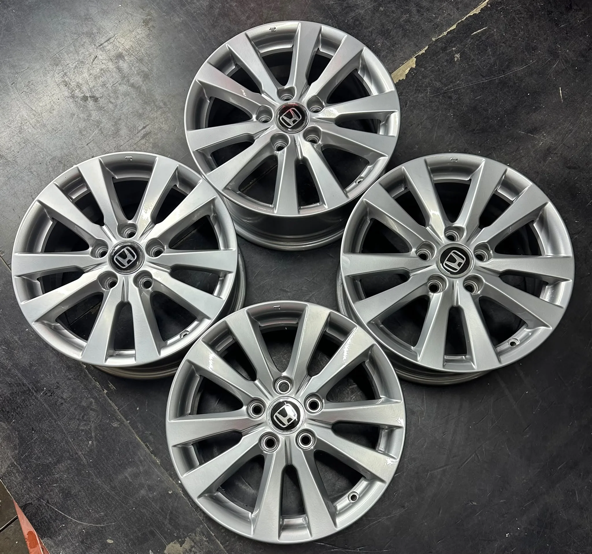 5x114.3 16 İNÇ J6.5 ET45 HONDA FB7 ORJİNAL JANT TAKIMI