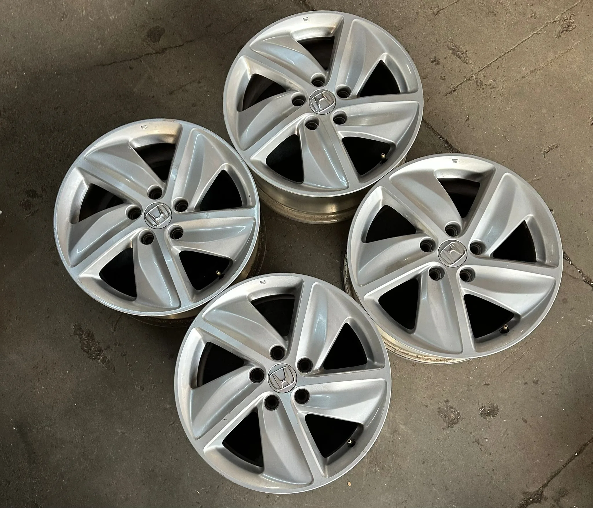 5x108 17 İNÇ J8.5 ET30 PEUGEOT JANT TAKIMI (K6 İŞLEMLİ)