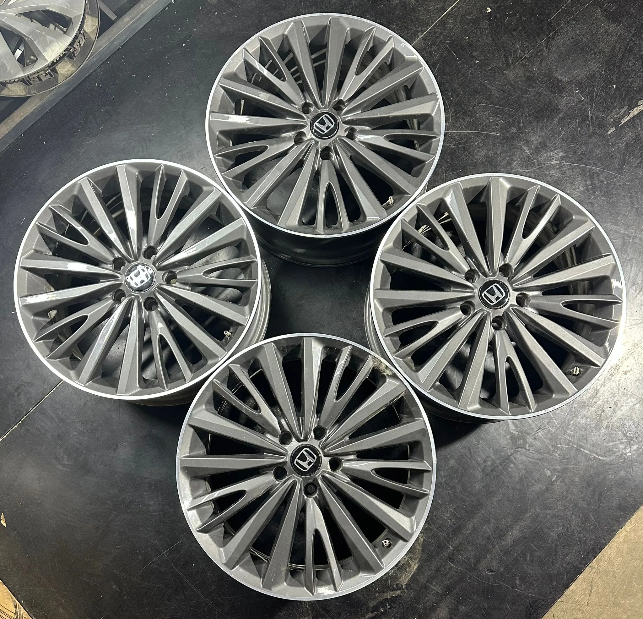 5x114.3 18 İNÇ J7.5 ET35 HONDA JANT TAKIMI