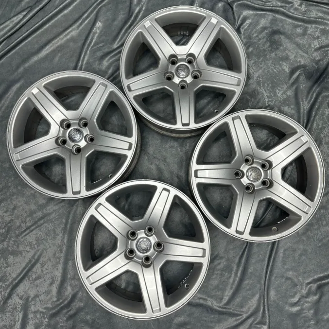 5x115 18 İNÇ J7.5 ET40 CHRYSER JANT TAKIMI