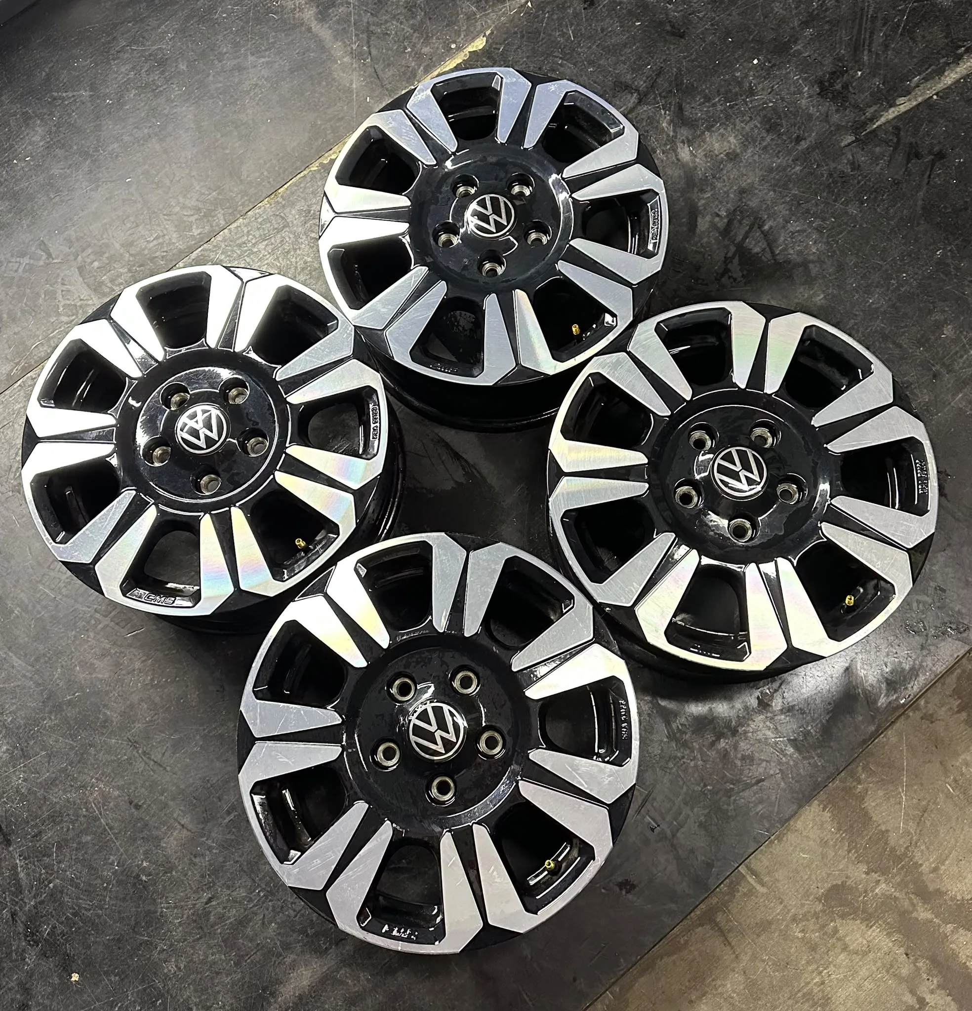 5x120 16 İNÇ J6.5 ET20 VOLKSWAGEN TRANSPORTER JANT TAKIMI