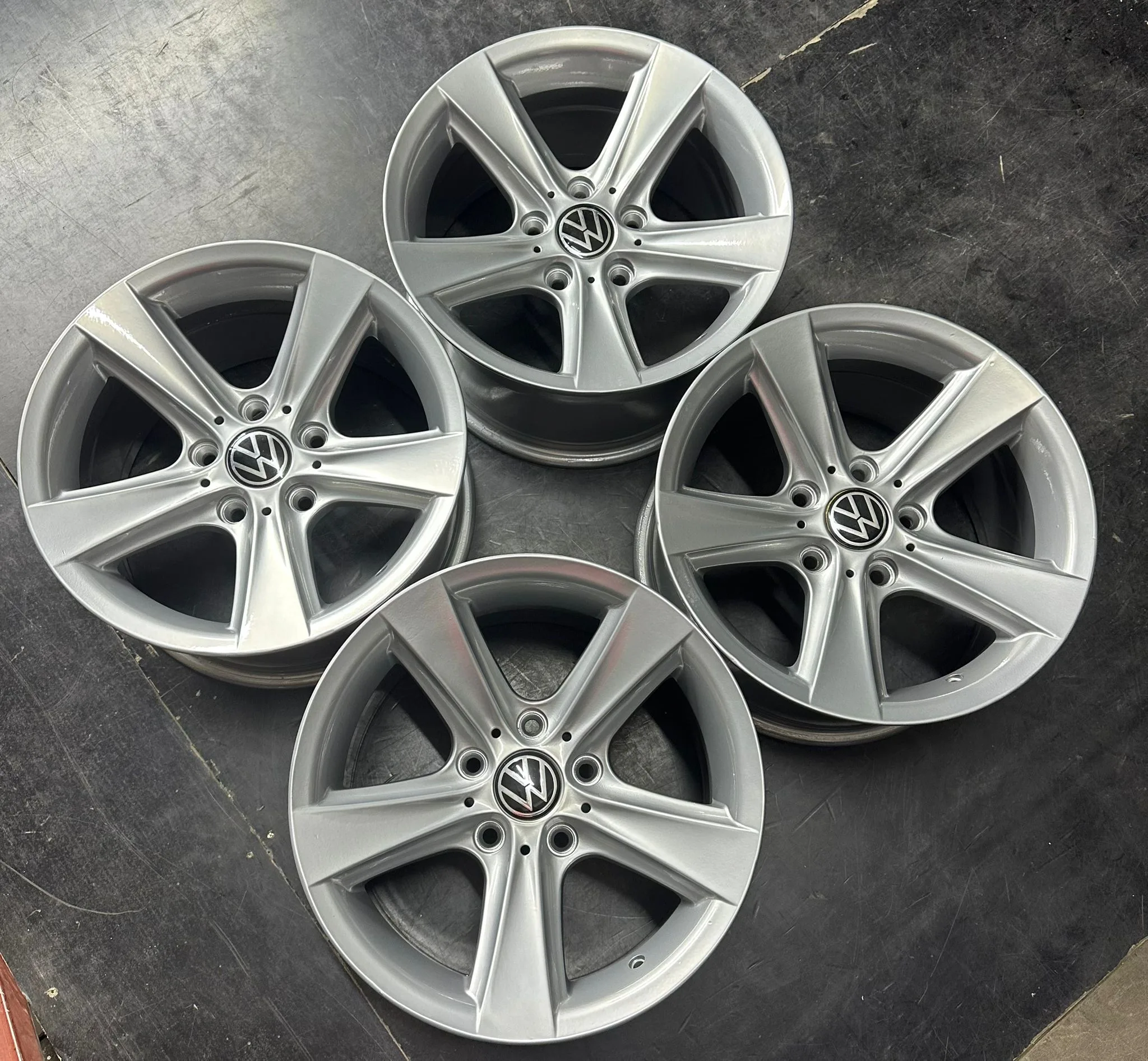 5x120 16 İNÇ J8 ET25 TRANSPORTER CRAFTER JANT TAKIMI