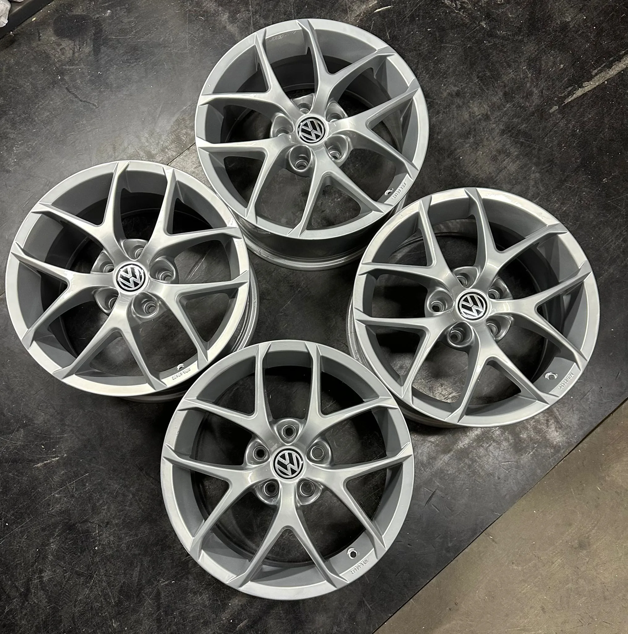 5x120 17 İNÇ J8 ET35 TRANSPORTER JANT TAKIMI