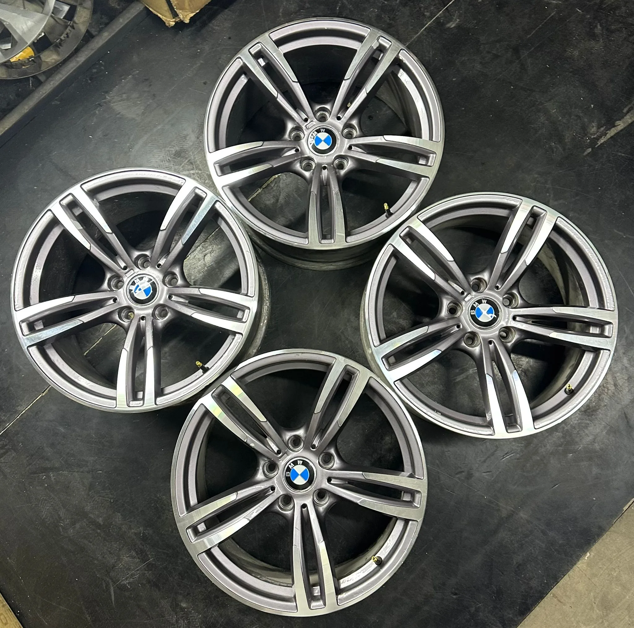 5x120 18 İNÇ J8.5/9.5 ET35/37 BMW M SPORT F10 JANT TAKIMI (İŞLEMLİ)