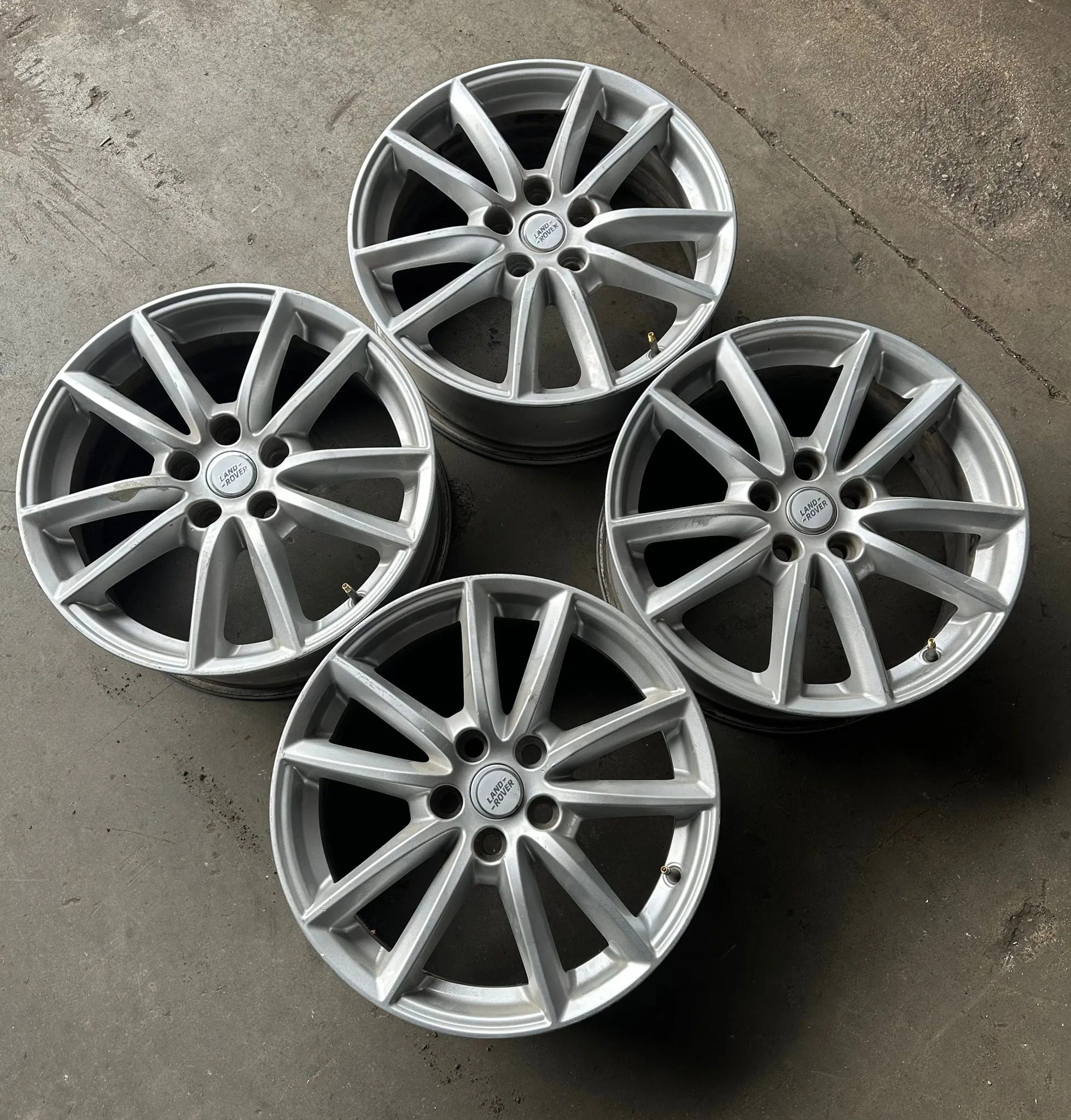 5x120 19 İNÇ J7.5 ET44 ORJİNAL RANGE ROVER JANT TAKIMI (K6)