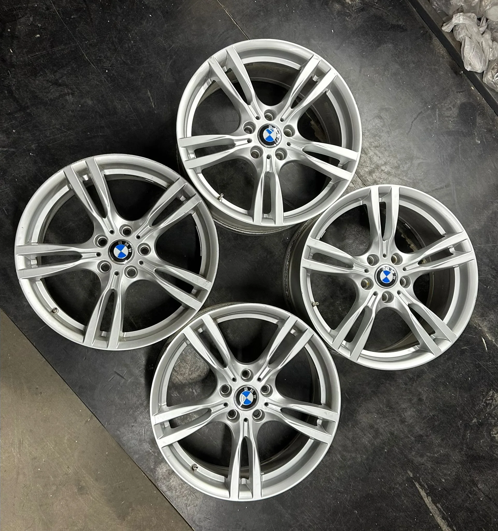 5x120 19 İNÇ J8/9 ET35/45 BMW F30 JANT TAKIMI