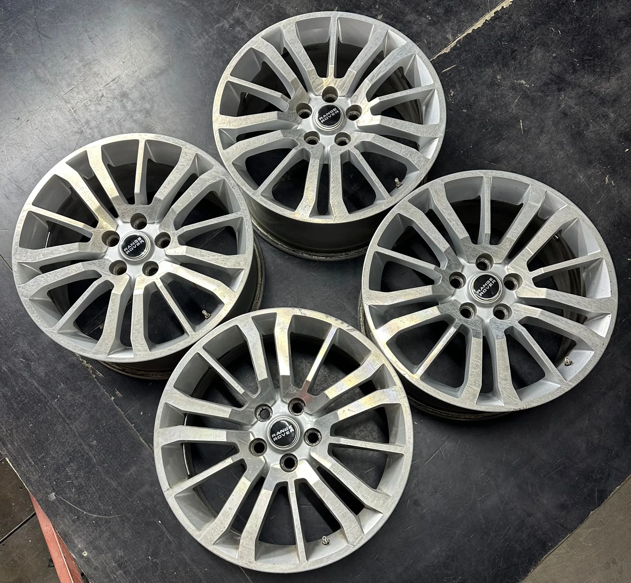 5x120 19 İNÇ J9 ET53 LAND ROVER JANT TAKIMI