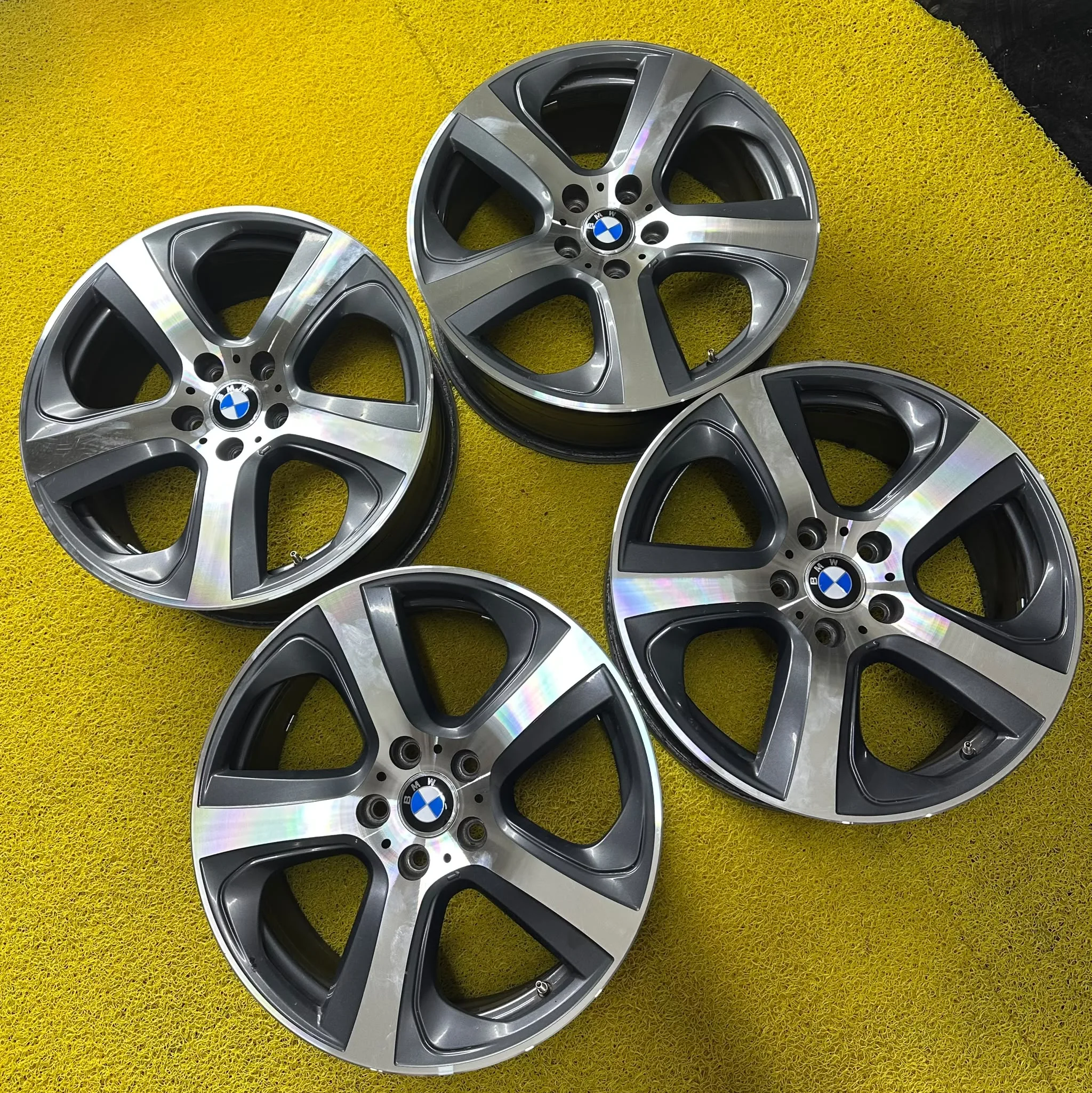 5x120 19 İNÇ J9 ET48 ORİJİNAL BMW X5 (F15) ve X6 (F16) JANT TAKIMI
