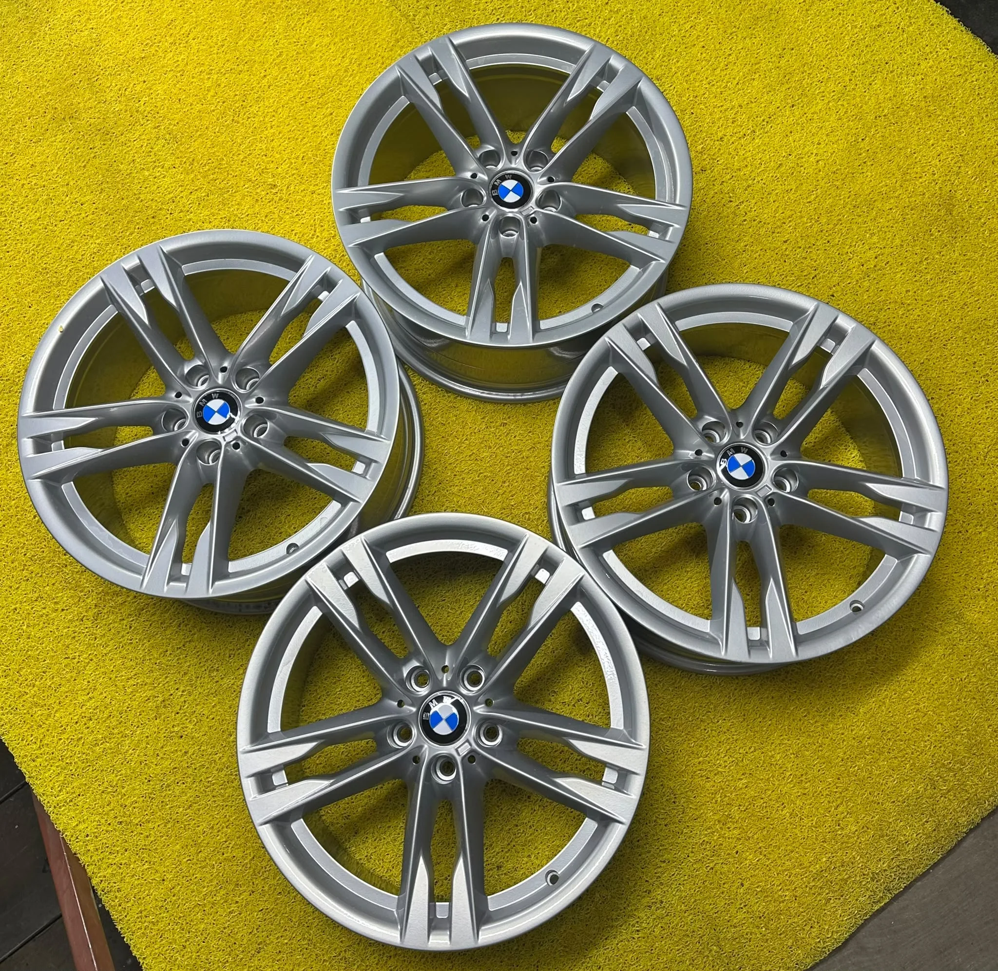 5x120 19 J8.5-9.5 ET37-33 BMW DIŞA DÖNÜK JANT TAKIMI