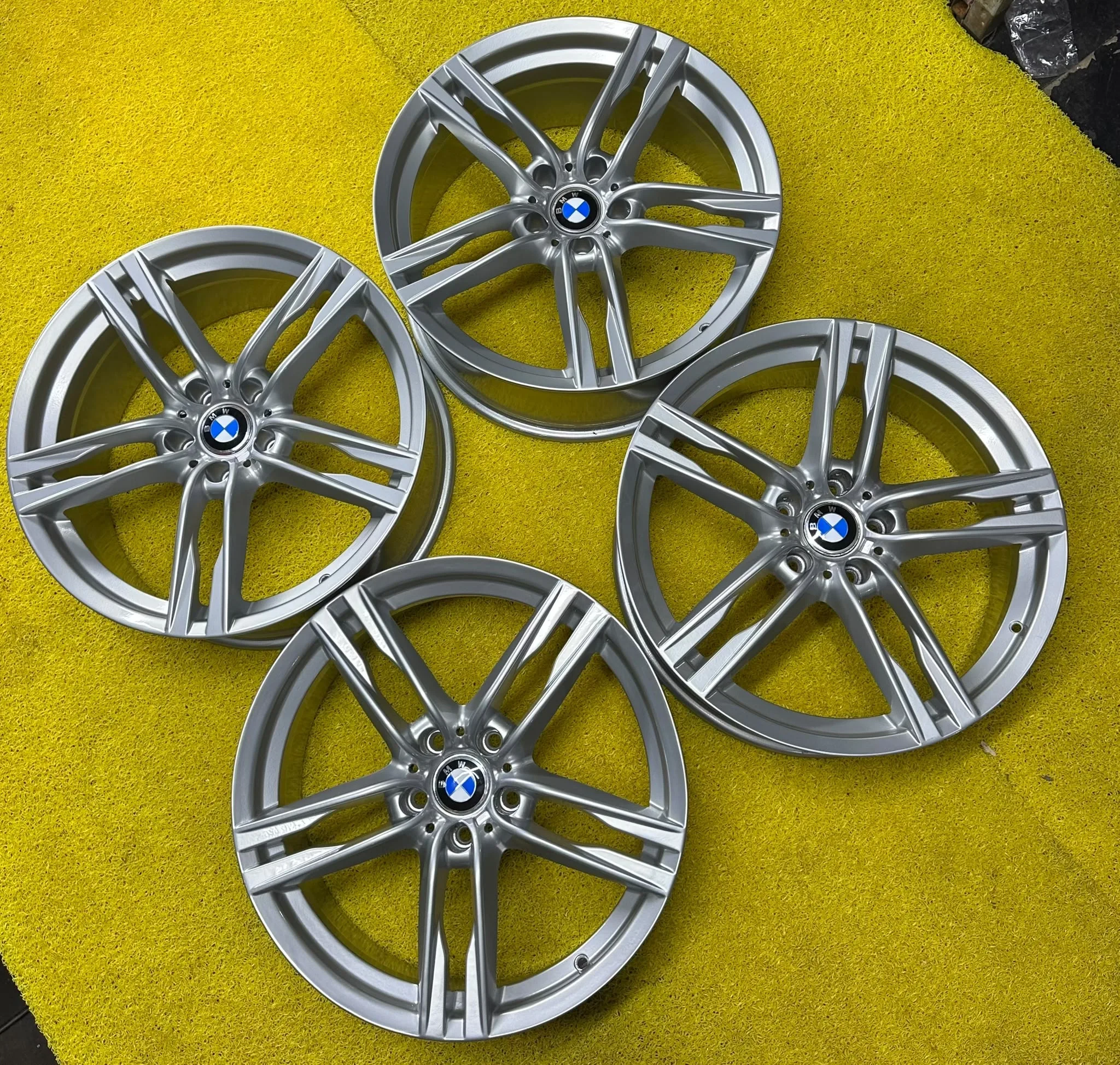 5x120 20 İNÇ J9.5/8.5 ET38/37 BMW F10 DIŞA DÖNÜK JANT TAKIMI( İŞLEMLİ)