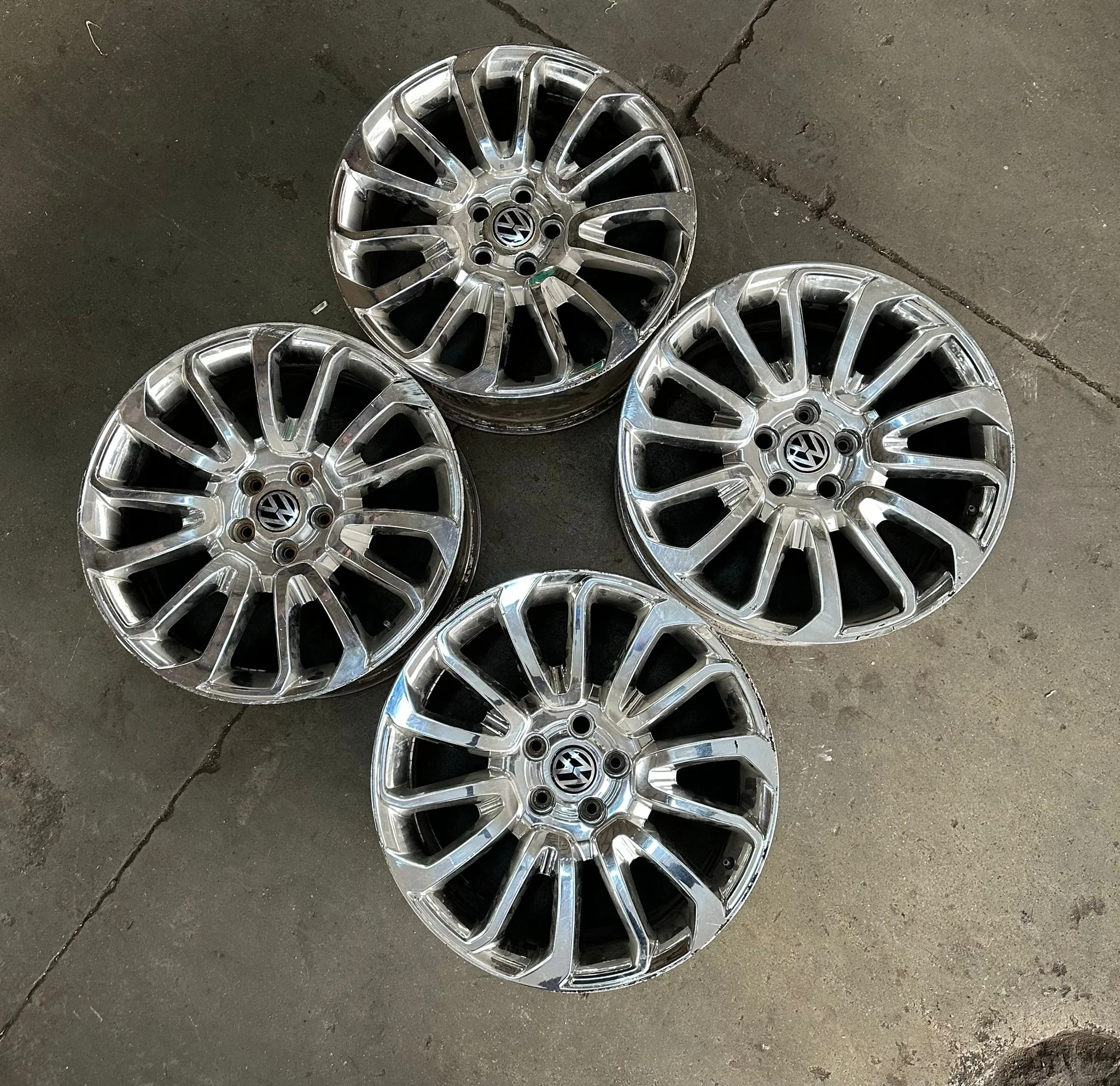 5x120 20 İNÇ J9.5 ET50 KROM VOLKSWAGEN JANT TAKIMI (K6)
