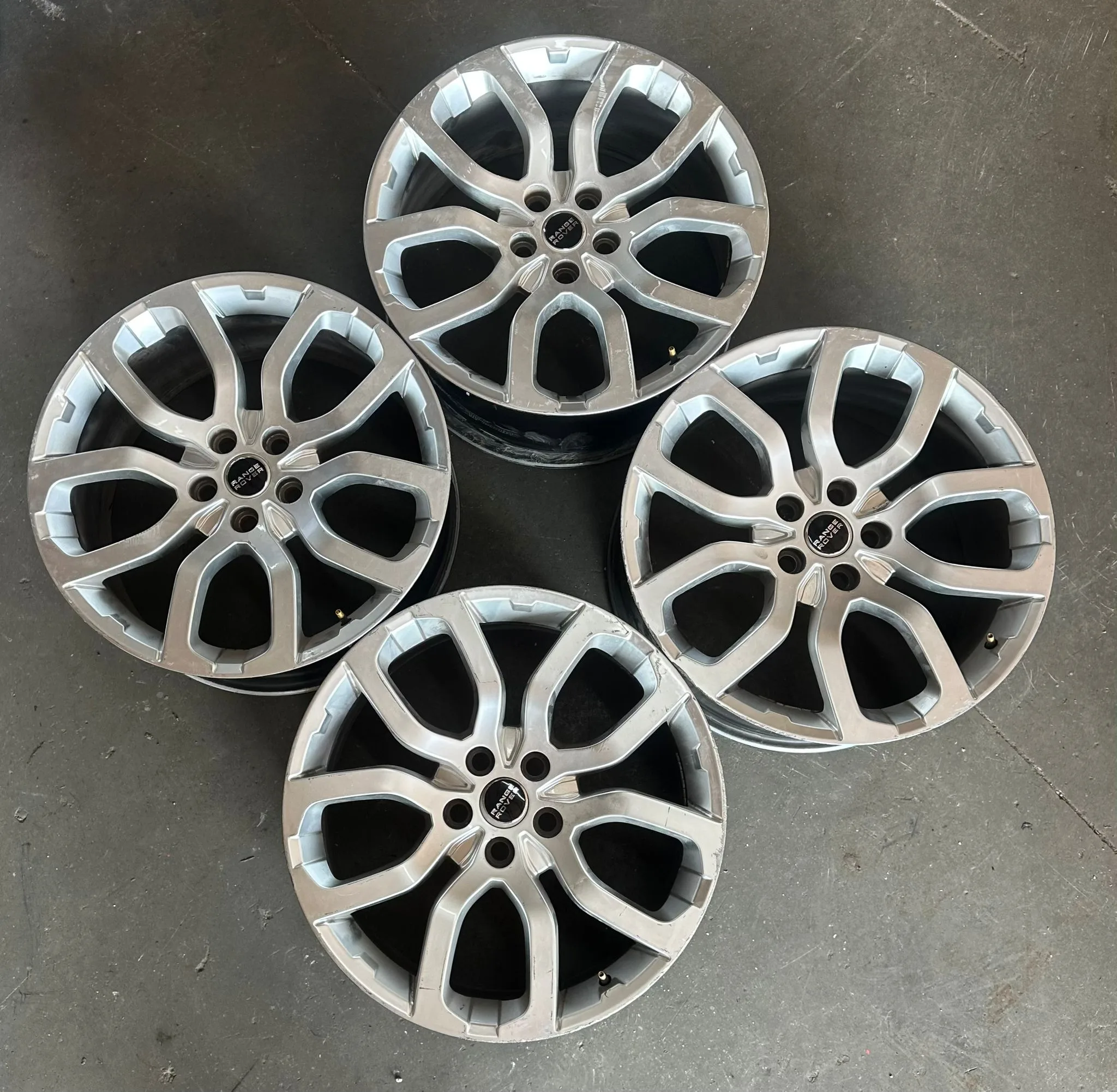 5x120 20 İNÇ J9.5 ET50 RANGE ROVER JANT TAKIMI (K6)