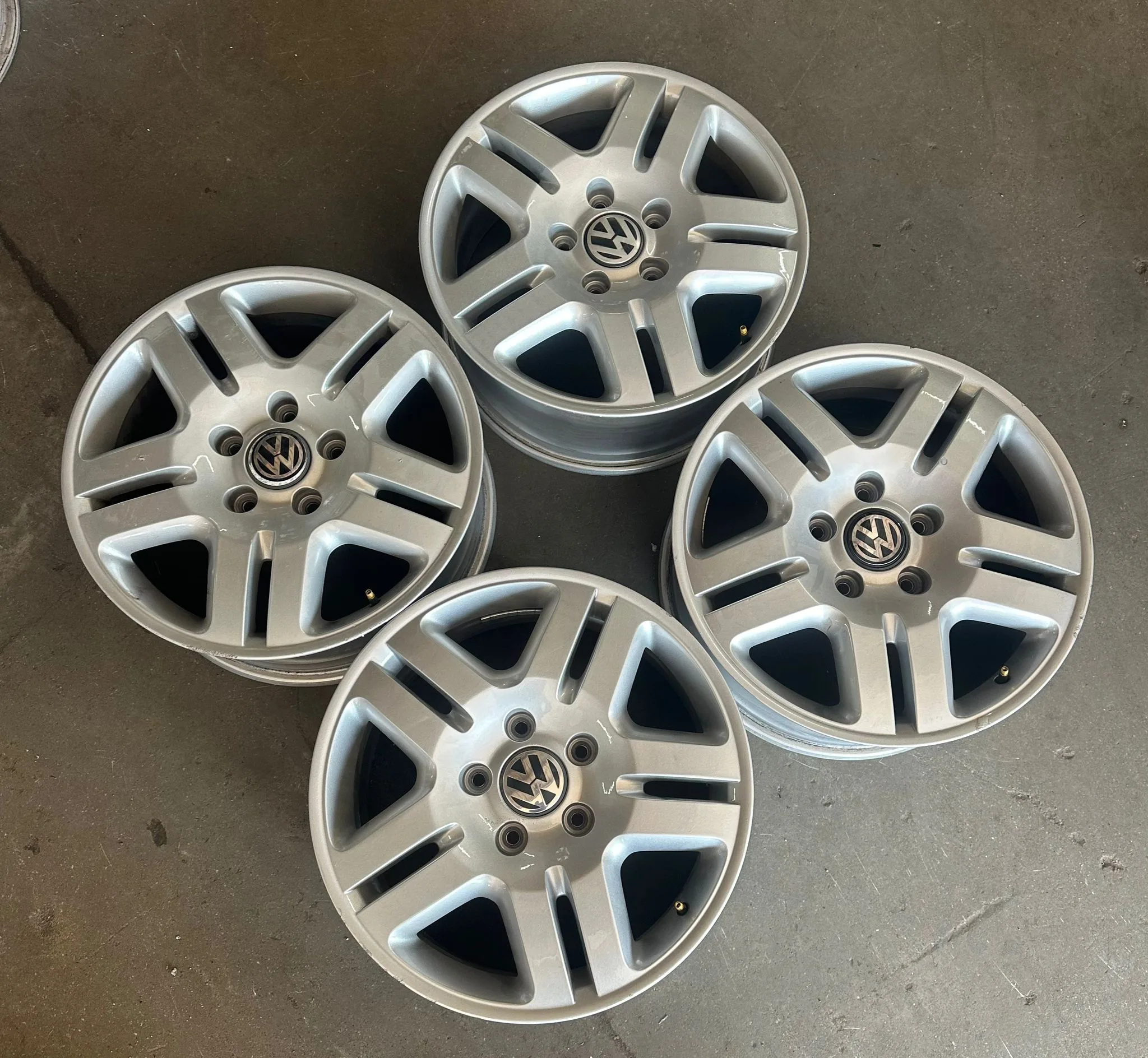 5x130 18 İNÇ J8 ET57 ORJİNAL VOLKSWAGEN TOUARENG JANT TAKIMI (K6)