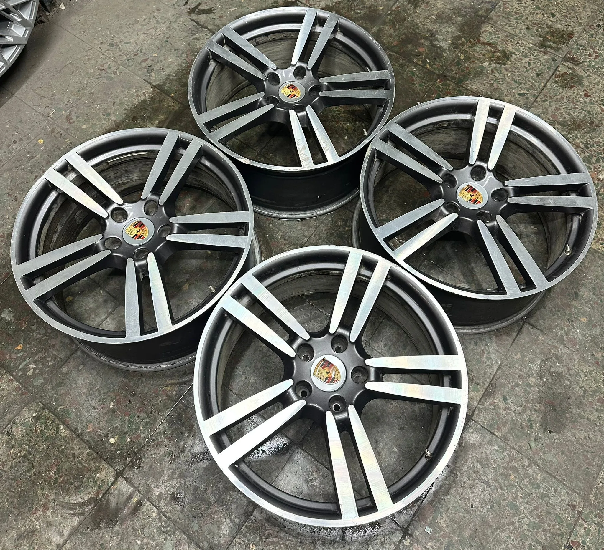 5x130 21 İNÇ J10 ET30 PORSCHE CAYENNE JANT TAKIMI ( K6 İŞLEMLİ)