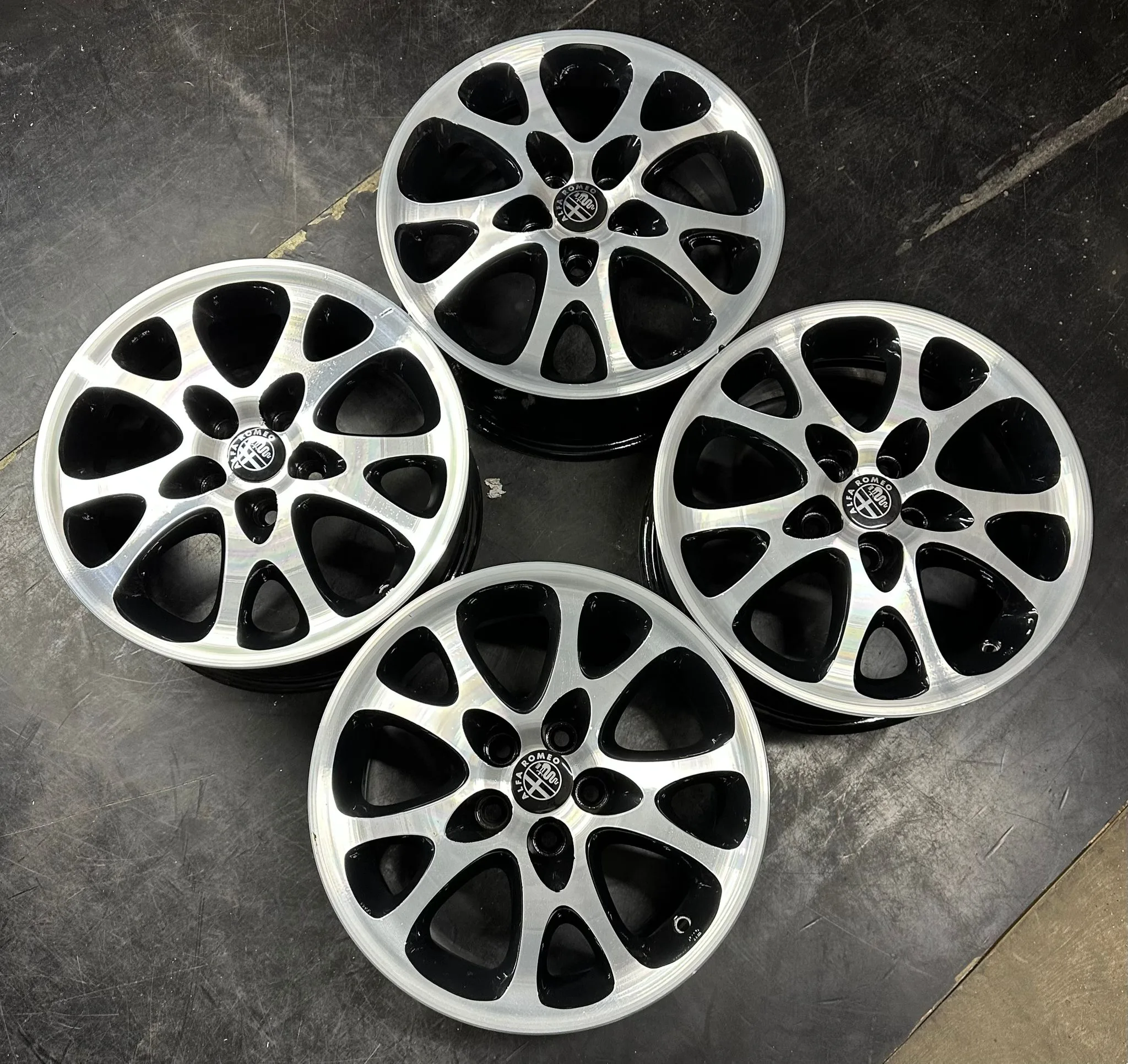 5x98 15 İNÇ J6.5 ET41 ORJİNAL ALFA ROMEO JANT TAKIMI