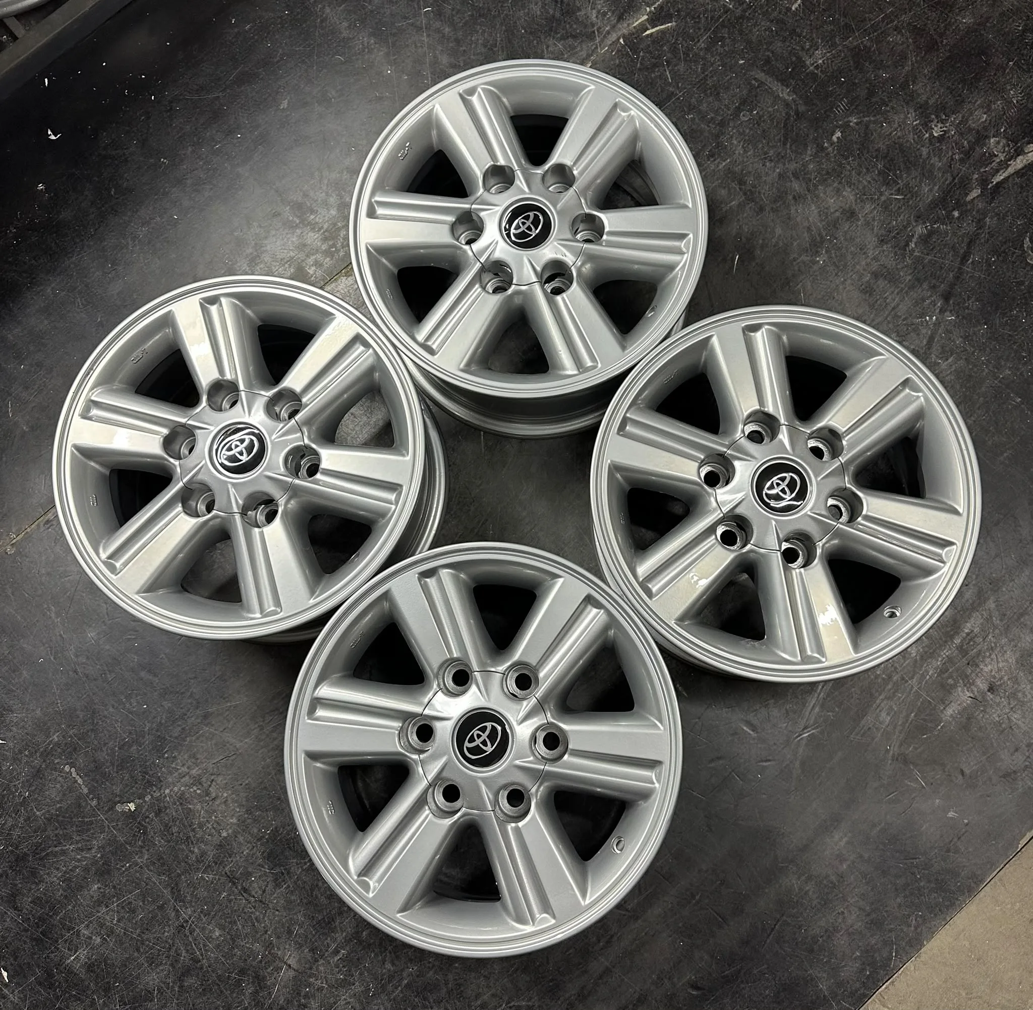 6x139.7 15 İNÇ J7 ET35 ORJİNAL TOYOTA HİLUX JANT TAKIMI