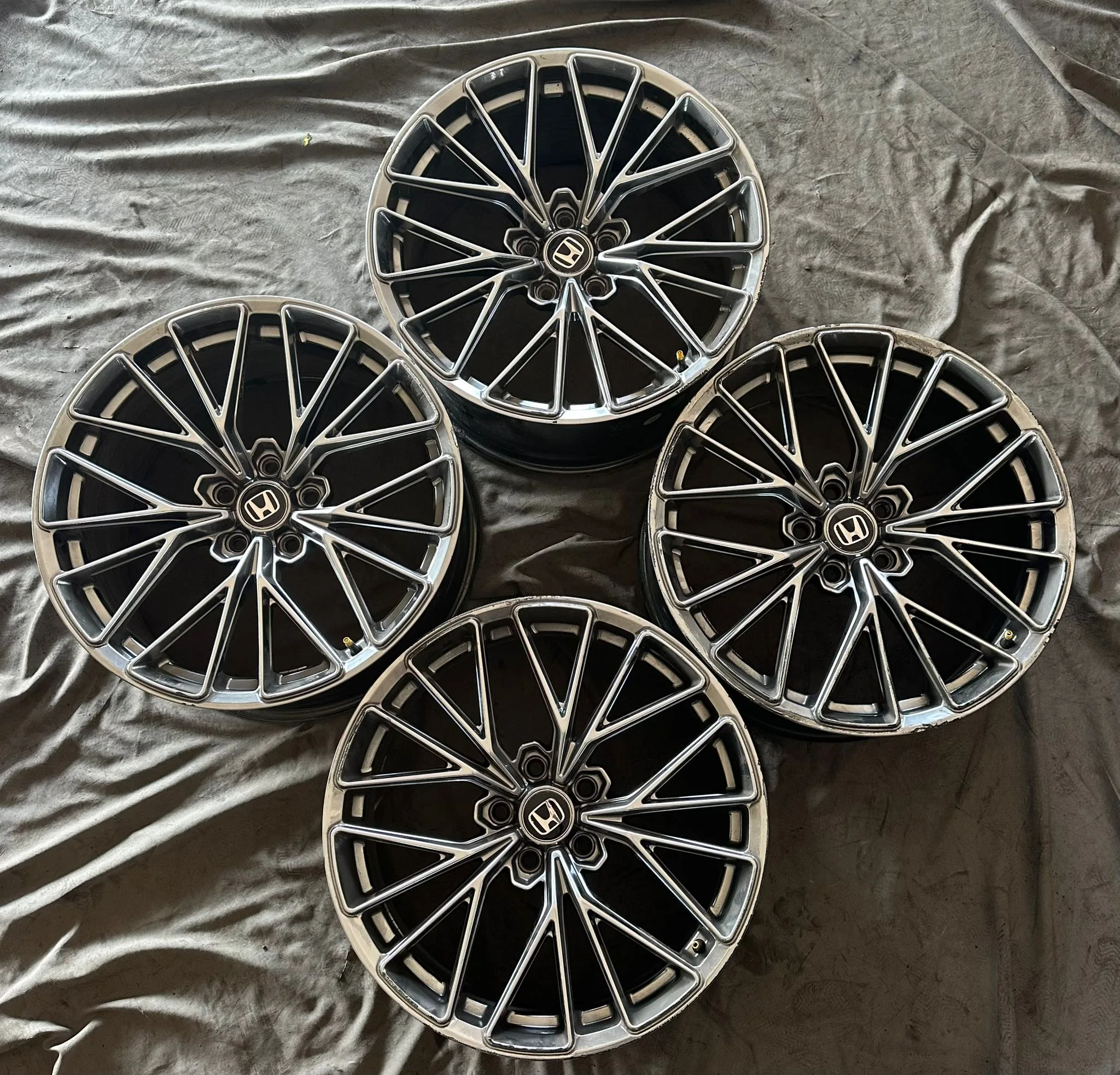 5x114.3 19 İNÇ J9.5-8.5 ET35 KROM HRE PERFORMANCE FF28 JANT TAKIMI (K6)