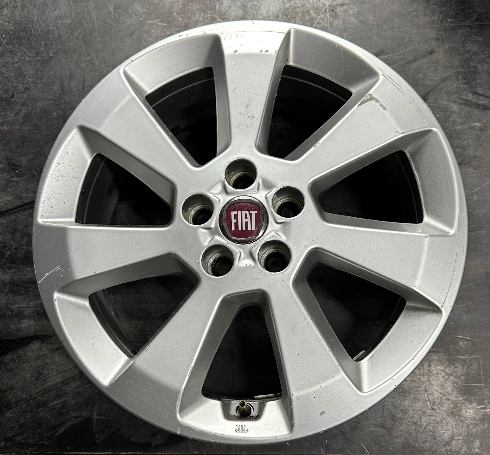 5x98 16 İNÇ J6 ET35 ORJİNAL FİAT DOBLO TEK JANT (3 ADET)